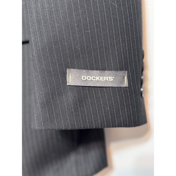 NWT Dockers Premium Pinstripe Blazer Business Professional Size 44R Classic‎ - Picture 2 of 5